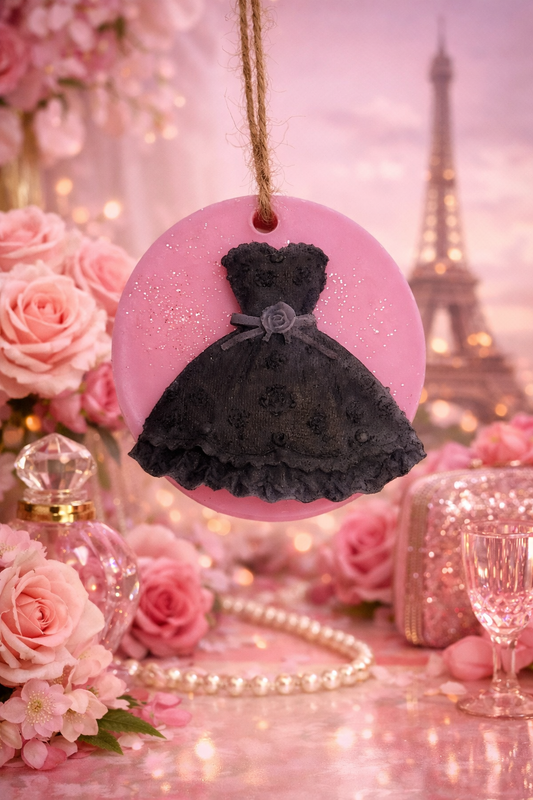 Suspension parfumée " La jolie robe noire "